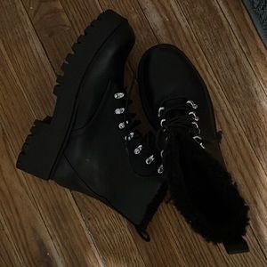 Blk lace up combat boots
